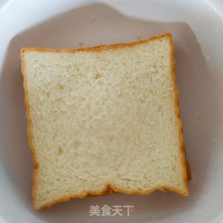 办公室美食时光～微波炉鸡蛋吐司的做法步骤：5
