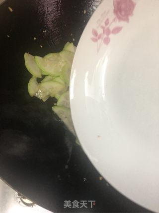 蒜蓉炒蒲瓜的做法步骤：5