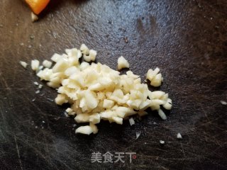 虾米彩椒炒西葫芦瓜的做法步骤：4