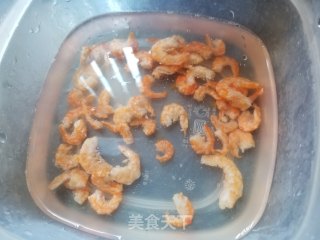 虾米彩椒炒西葫芦瓜的做法步骤：5