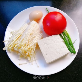 酸甜美食番茄鸡蛋汤的做法步骤：1