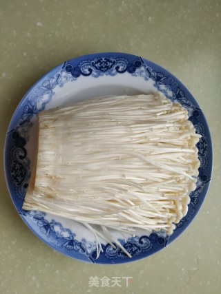 剁椒金针菇的做法步骤：1
