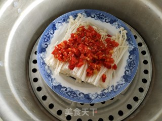 剁椒金针菇的做法步骤：5