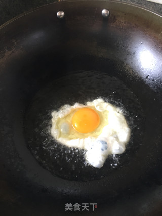 荷包蛋泥鳅的做法步骤：2