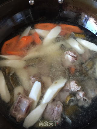 鳝鱼排骨汤的做法步骤：8