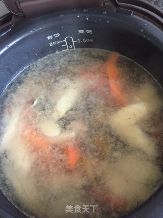 鳝鱼排骨汤的做法步骤：9