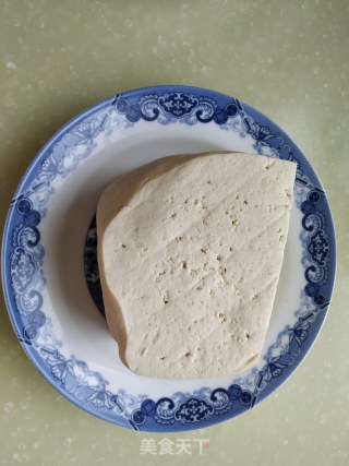 家常炒豆腐的做法步骤：1