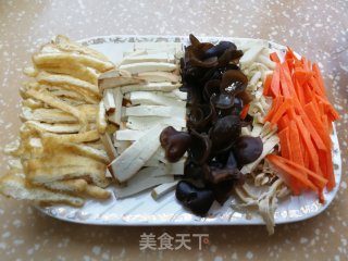 打卤面的做法步骤：1