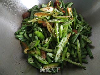 土猪肉炒豆角的做法步骤：15