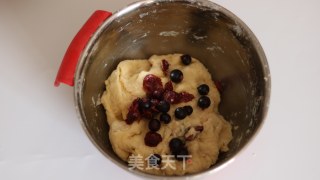 黑醋栗司康+黑醋栗鸡尾酒的做法步骤：8