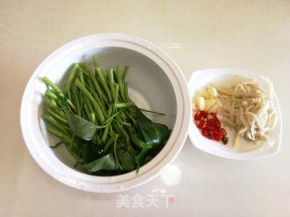 酸笋空心菜的做法步骤：2