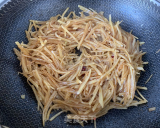 土豆丝的做法步骤：4