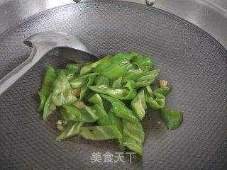 尖椒炒木耳的做法步骤：6