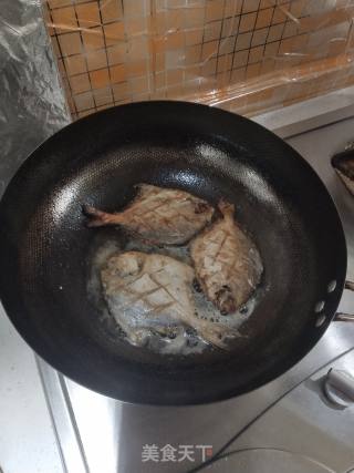 香煎小平鱼的做法步骤：2