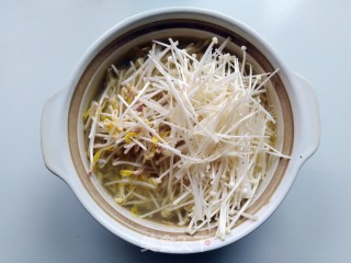 豆芽猪肝汤的做法步骤：6