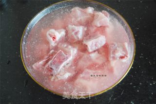 沙茶蒸排骨的做法步骤：2
