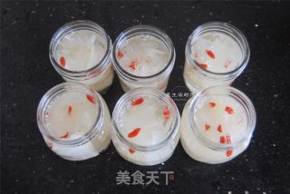 梨肉银耳润肺饮的做法步骤：5