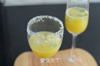 杨桃冰爽鸡尾酒的做法步骤：4