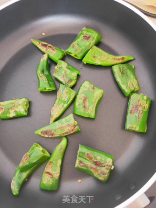 虎皮尖椒的做法步骤：4