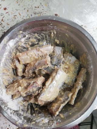 干炸带鱼的做法步骤：3