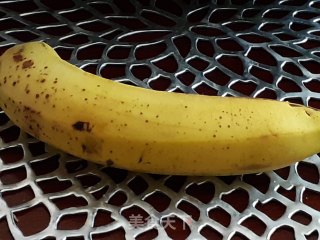 香蕉奶昔的做法步骤：1