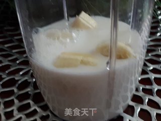 香蕉奶昔的做法步骤：3