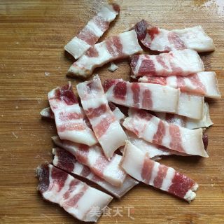 腊肉蒸毛豆的做法步骤：2