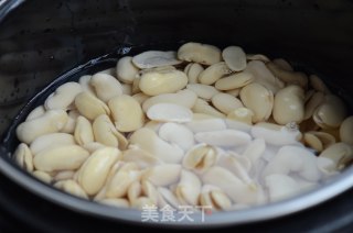 KITTY巧克力桃山皮月饼的做法步骤：1