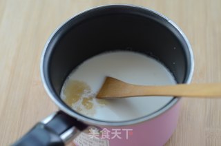 哈密瓜慕斯的做法步骤：3