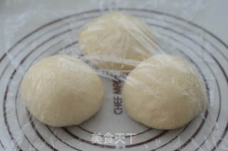 汤种葱香牛肉肠面包的做法步骤：4