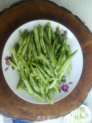 豆角炒肉丝的做法步骤：5