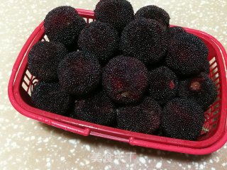 酸甜杨梅汁的做法步骤：1