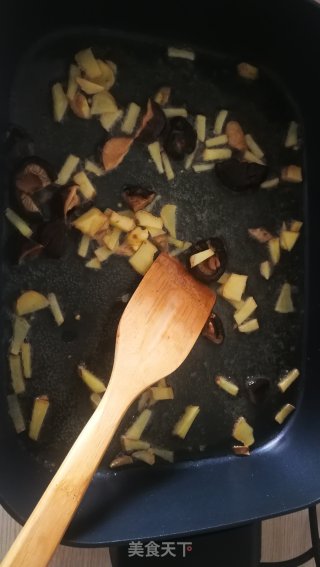 煸炒芦花鸡的做法步骤：2