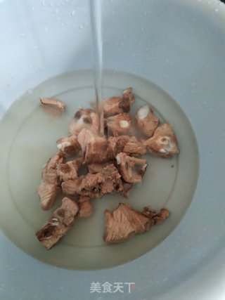 香菇蒸排骨的做法步骤：3