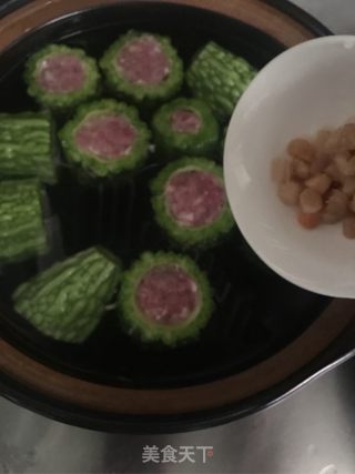 酿苦瓜煲瑶柱的做法步骤：5