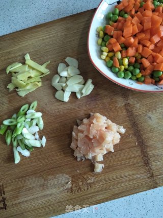豌豆粒炒玉米粒的做法步骤：4
