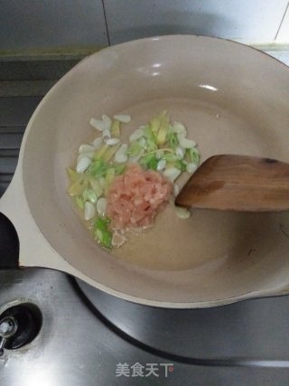 豌豆粒炒玉米粒的做法步骤：6