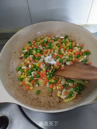 豌豆粒炒玉米粒的做法步骤：9
