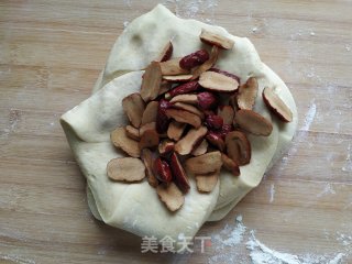 玉米面、白面枣馒头的做法步骤：11