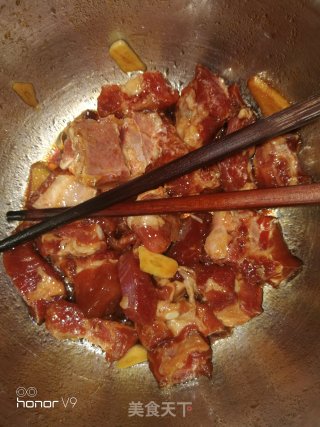排骨香菇焖豆腐的做法步骤：2