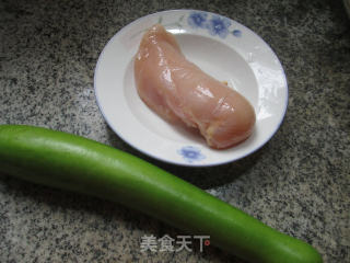 鸡胸肉炒夜开花的做法步骤：1