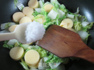 樱玉豆腐炒五号菜的做法步骤：7