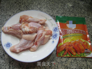 新奥尔良鸡翅根的做法步骤：1