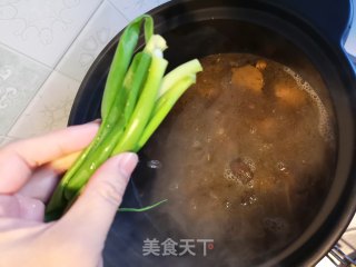 红烧牛肉面的做法步骤：11