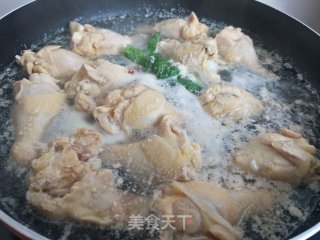 蜜汁鸡翅根的做法步骤：3