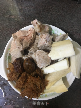 猴头菇养胃汤的做法步骤：3