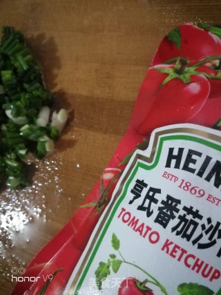 西红柿鸡蛋盖浇饭的做法步骤：2