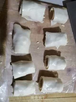 芝士香肠卷的做法步骤：5