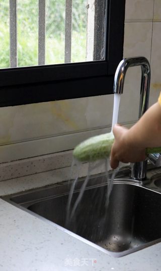 早渔人家|苦瓜酿鱼丸的做法步骤：1