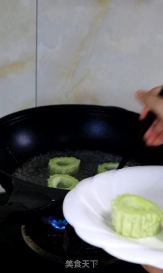 早渔人家|苦瓜酿鱼丸的做法步骤：3